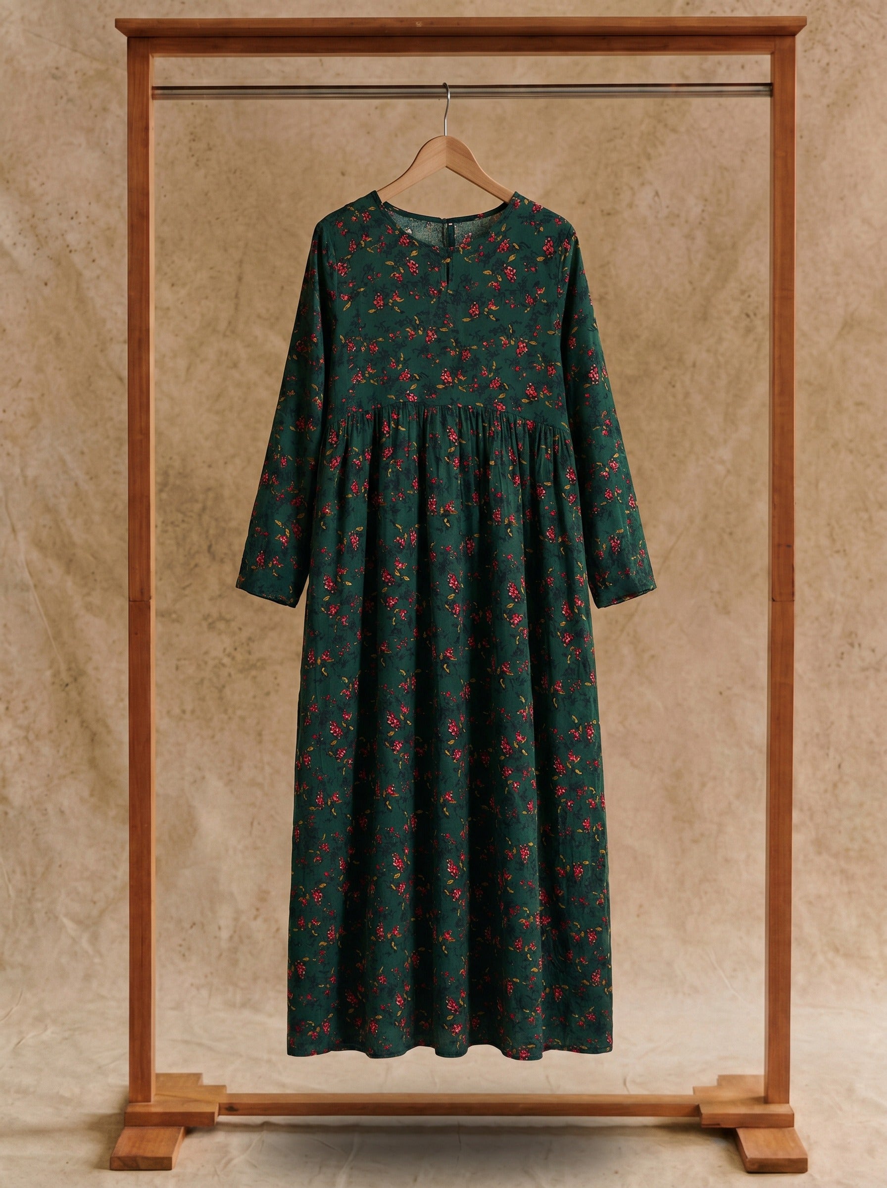 Sylvie Gathered Maxi Dress in Prairie Berry Sprigs