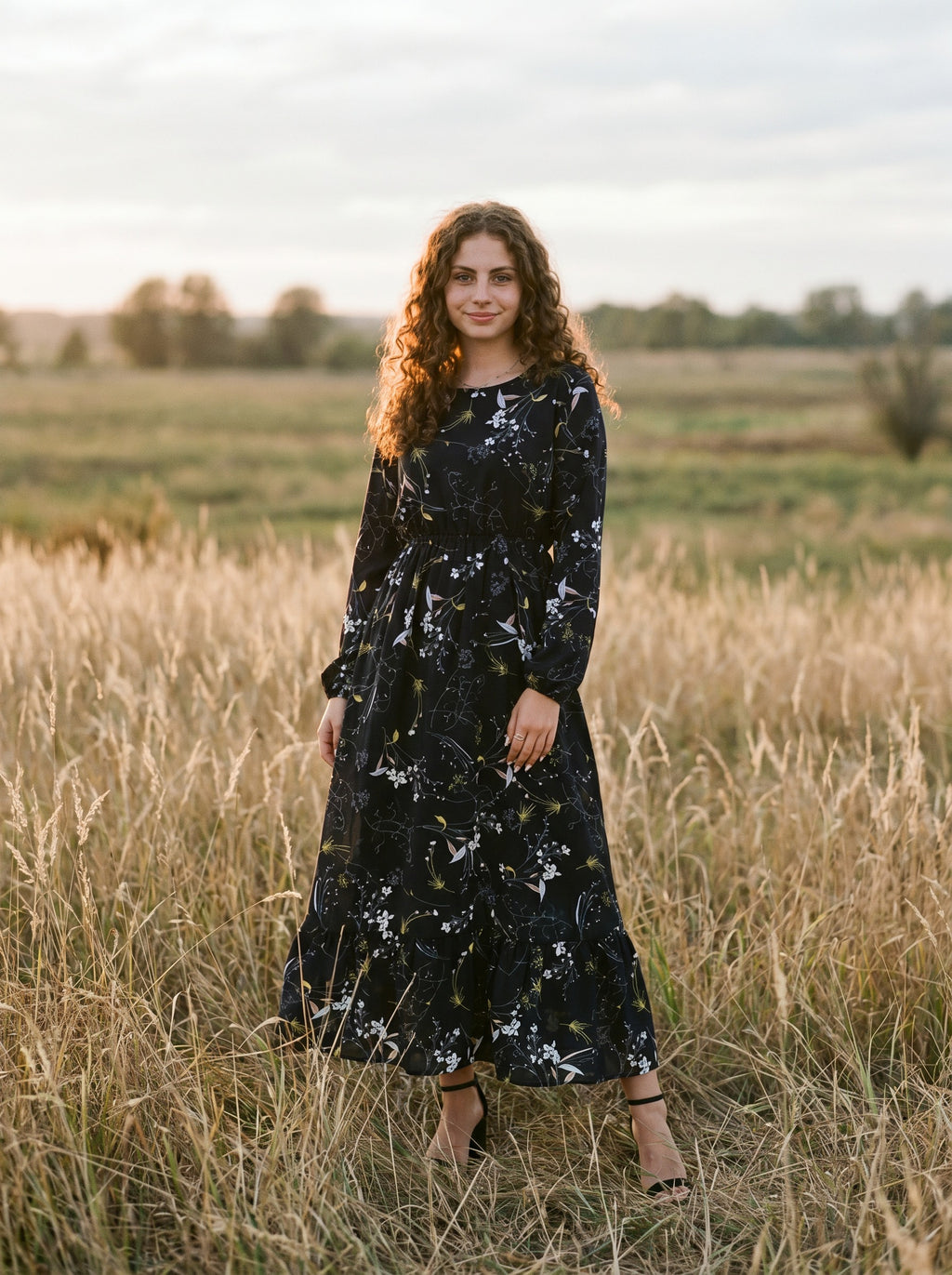 Juniper Tiered Maxi Dress in Midnight Meadow Sprigs