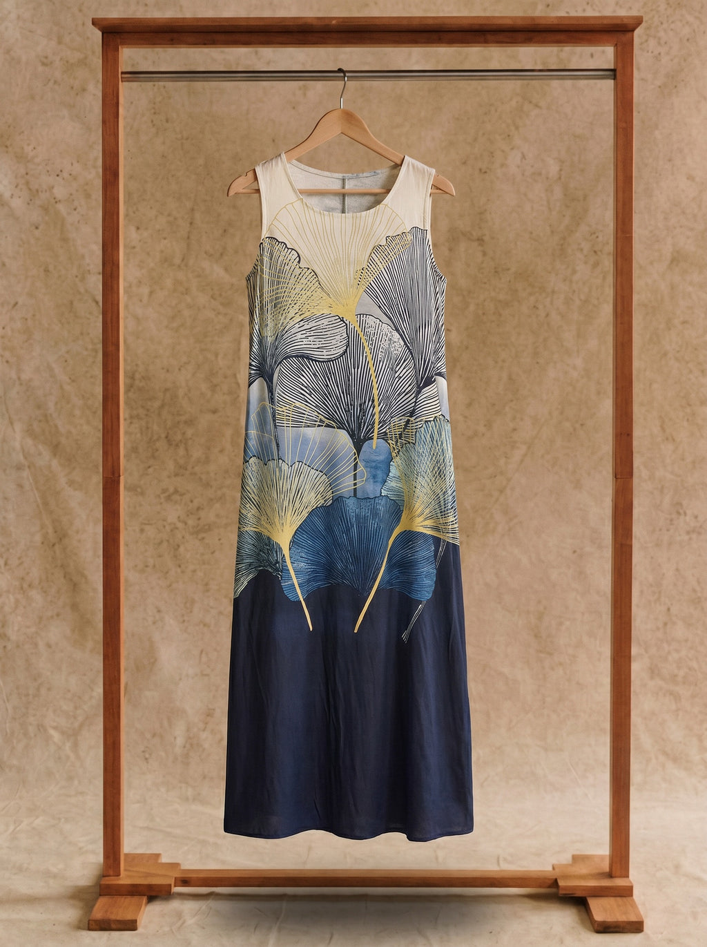 Maren Sleeveless Maxi Dress in Gilded Ginkgo Night