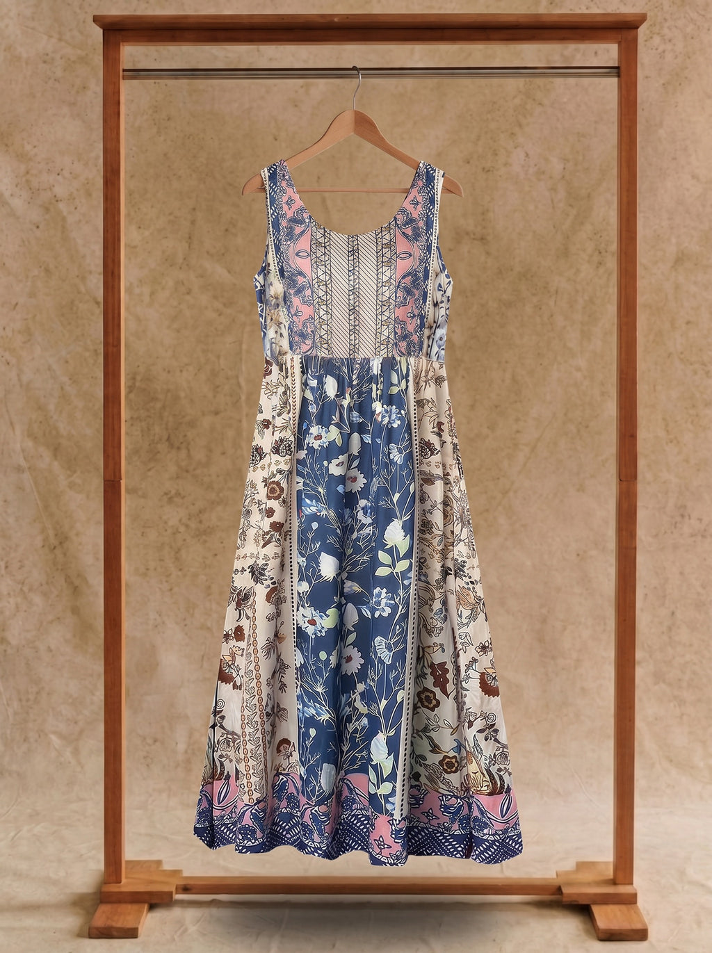 Lorelei Sleeveless Midi Dress in Porcelain Garden